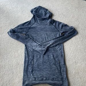 Lululemon Run Swiftly tech hooded long sleeve 6